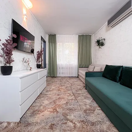 Renthouse Greenstay *